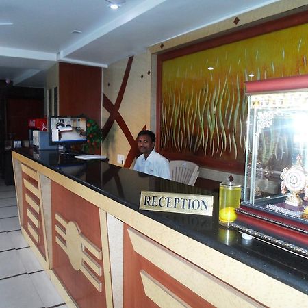 Psr Hotell Tirupati Exteriör bild