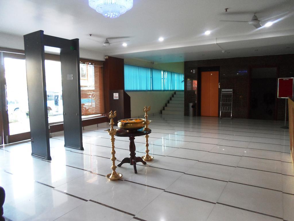 Psr Hotell Tirupati Exteriör bild