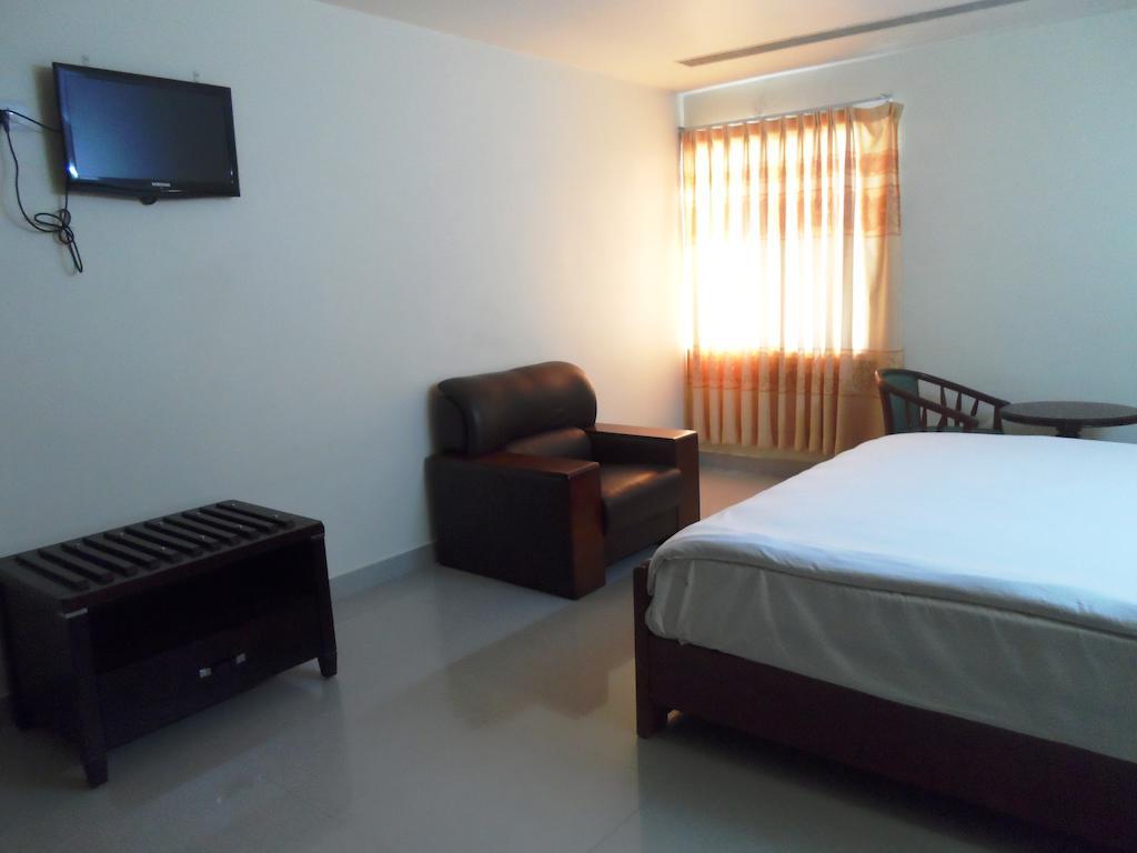 Psr Hotell Tirupati Exteriör bild