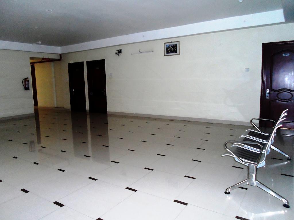 Psr Hotell Tirupati Exteriör bild